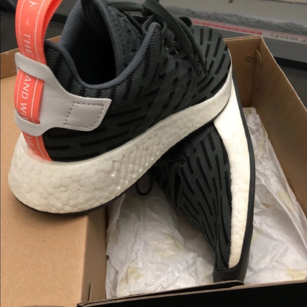 authentic Addidas NMD - Picture 2 of 2